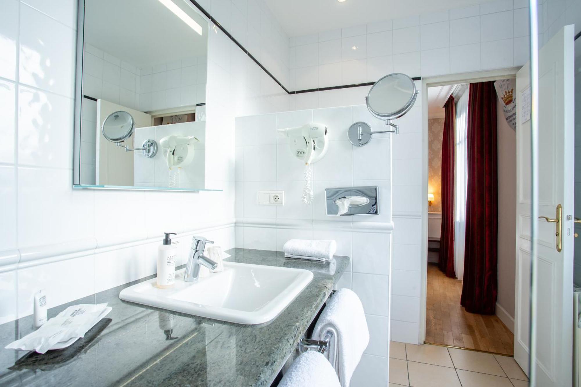 בורז'ה Best Western Plus Hotel D'Angleterre מראה חיצוני תמונה