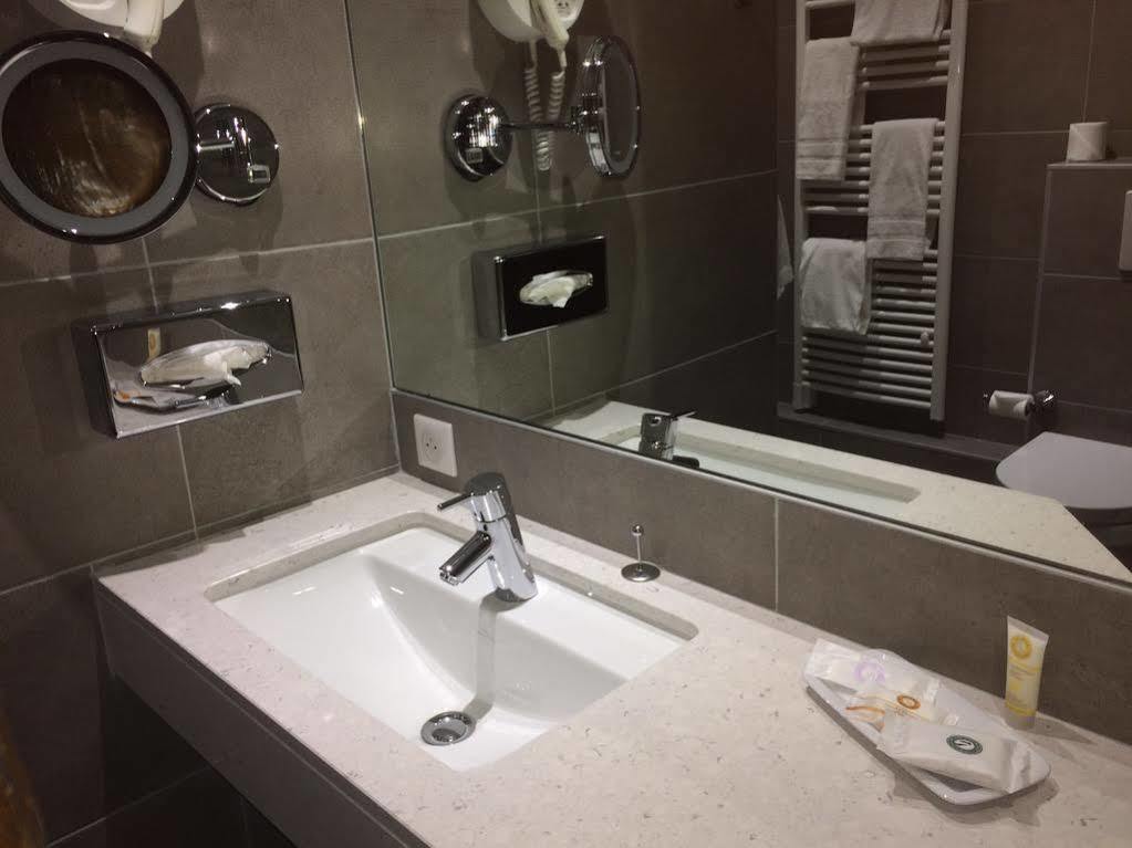 בורז'ה Best Western Plus Hotel D'Angleterre מראה חיצוני תמונה